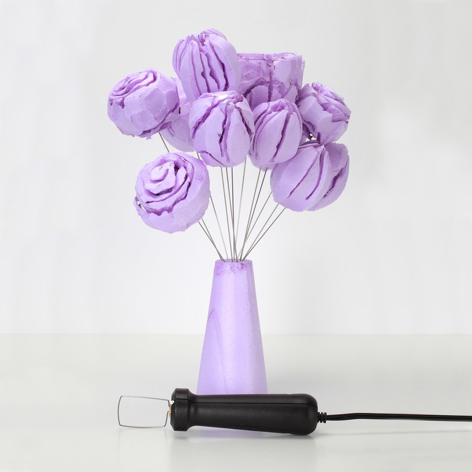 Plastic flowers cutted with StyroCut